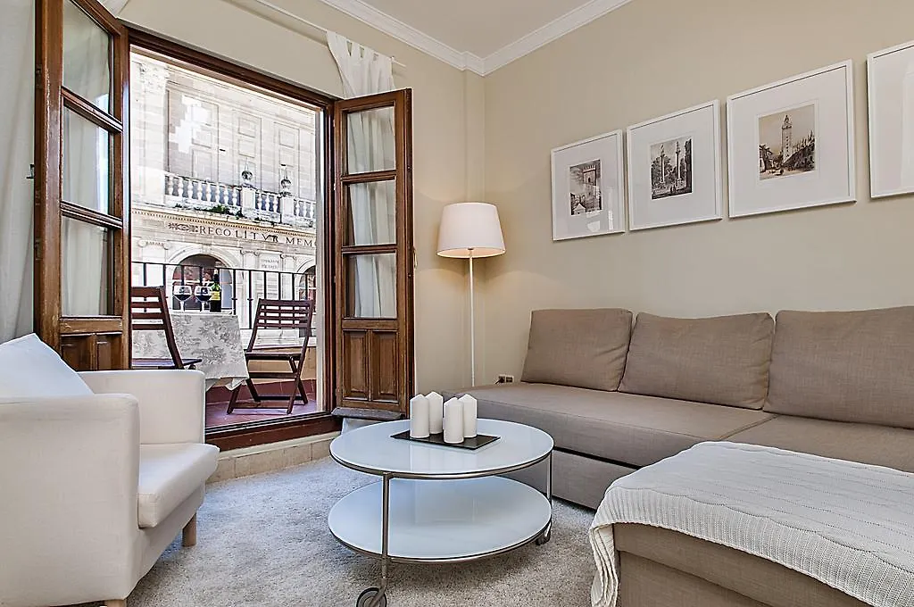 Apartment Genteel Home Catedral Terrace Seville Spain