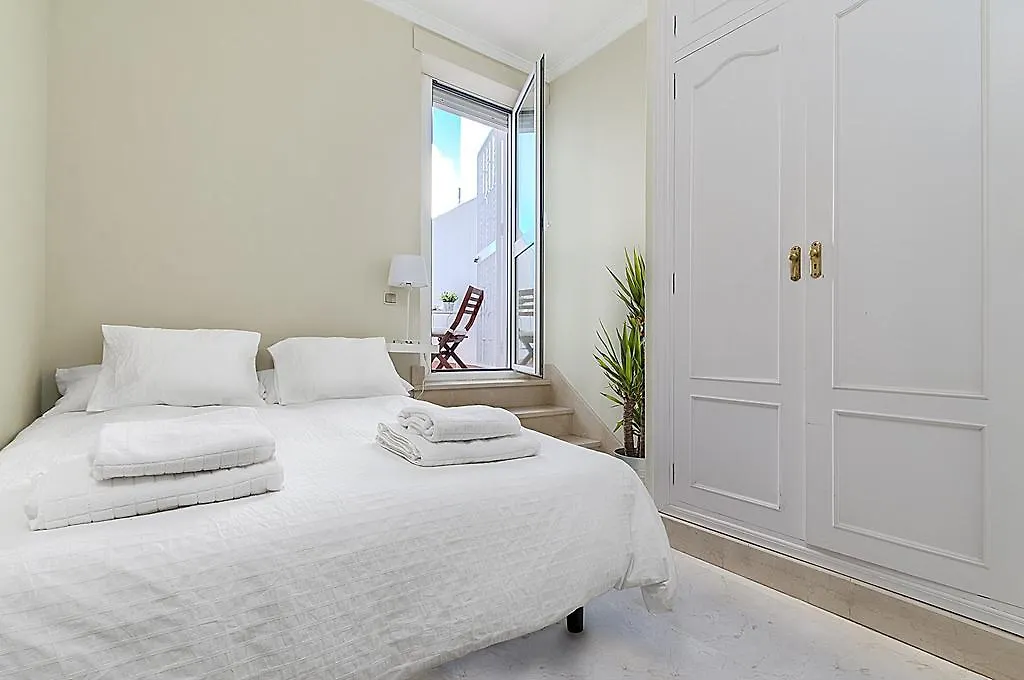 Genteel Home Catedral Terrace Seville 0*,